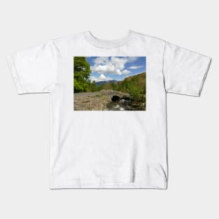 Ashness Bridge, Cumbria Kids T-Shirt